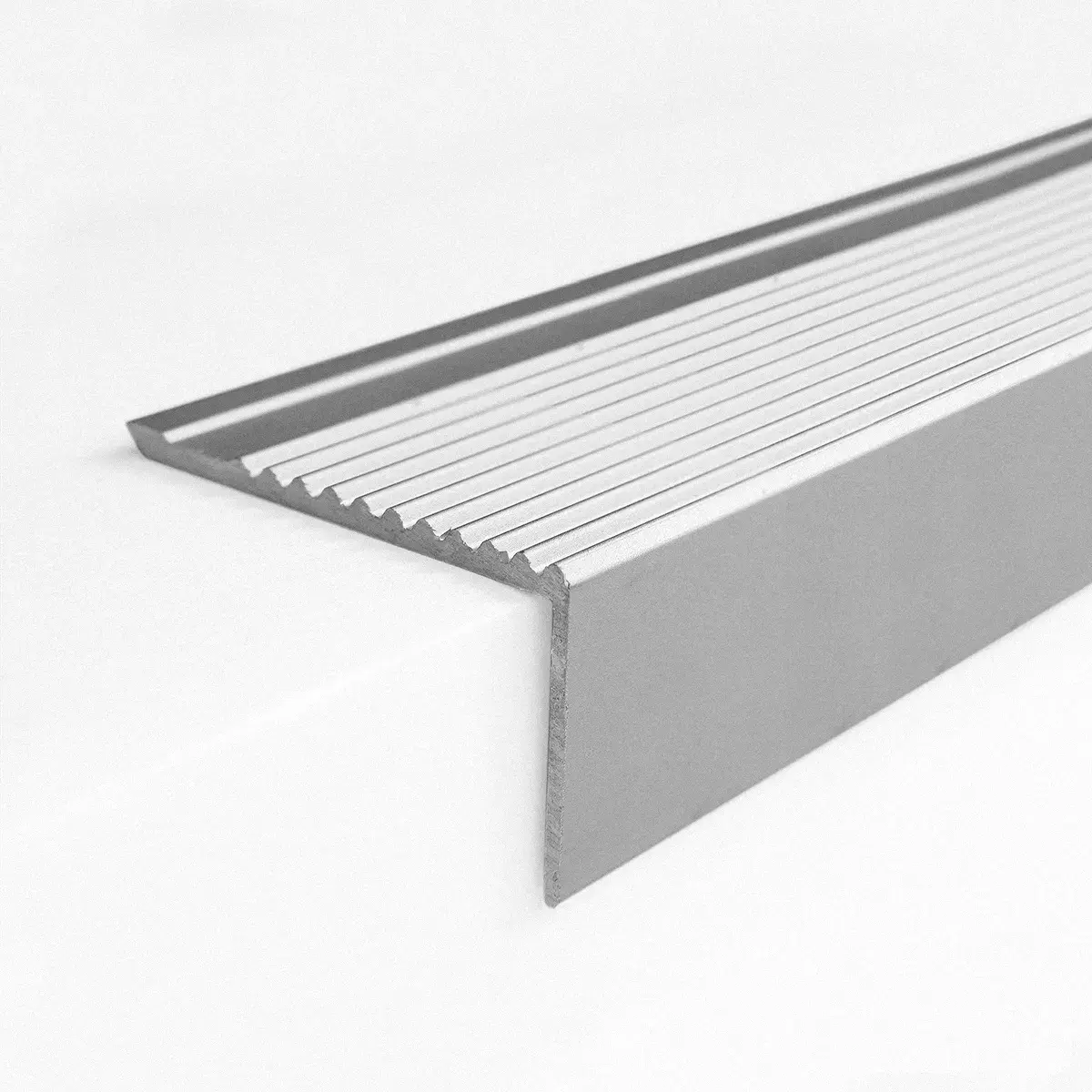 Borde Escalera Aluminio Mate de 90cmx4cm KANTU